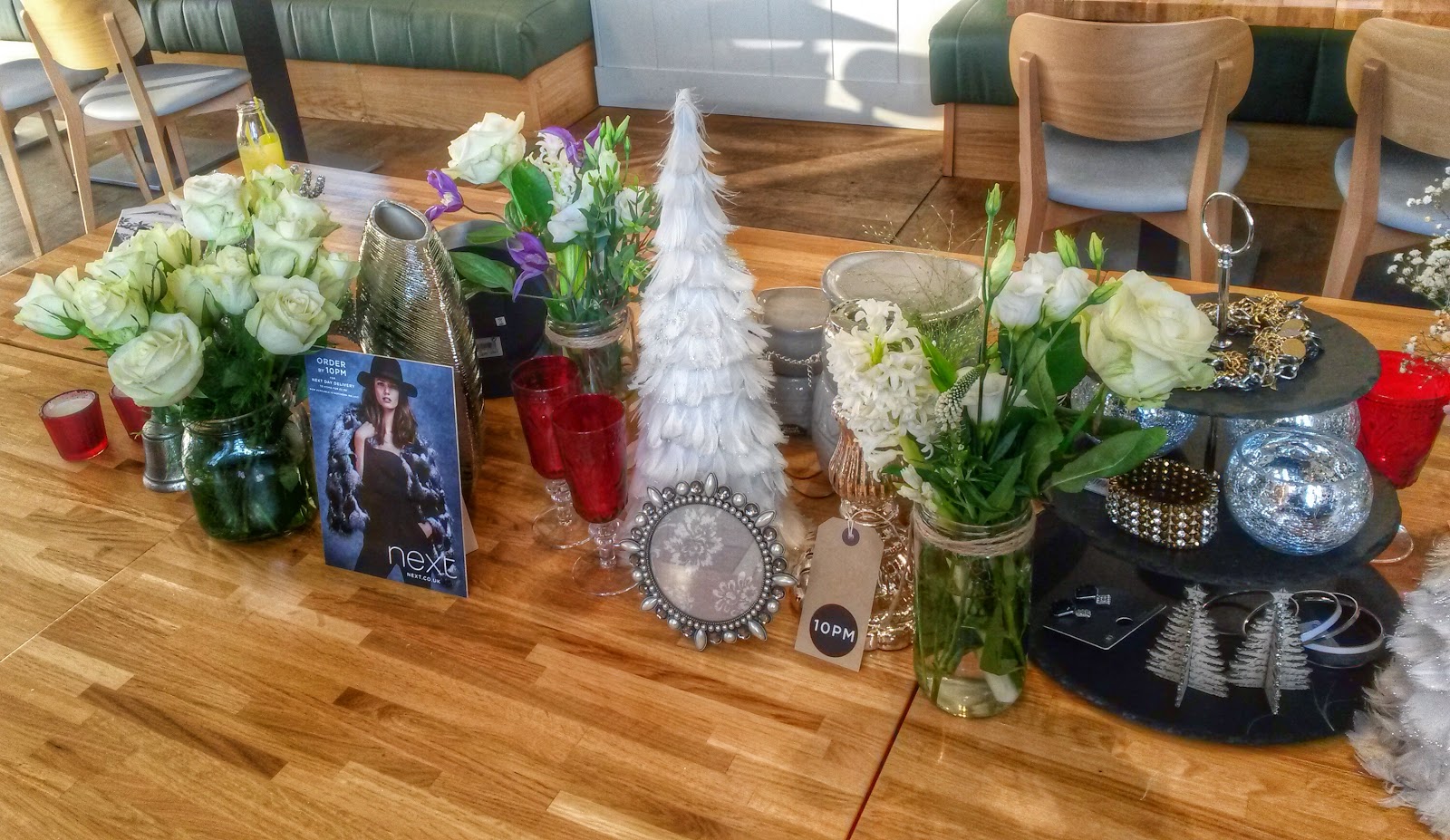 Christmas decorating windows window decoration decorations diy decor decorate fascinating most ornaments idea hanging hang ribbon easy room holiday lights October 2014