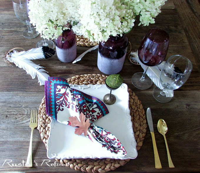 Setting a quick and easy summer tablescape when you no time or money.