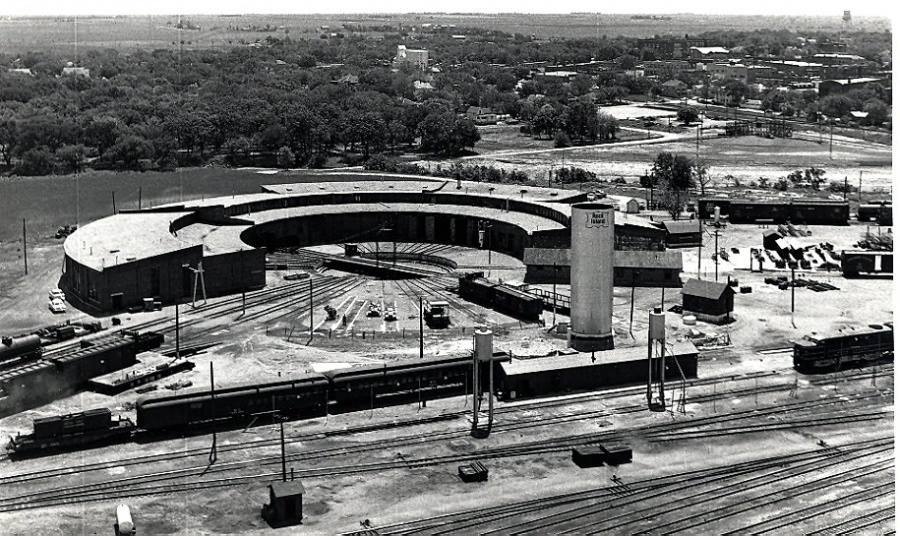 Towns and Nature Herington, KS Rock Island Roundhouse