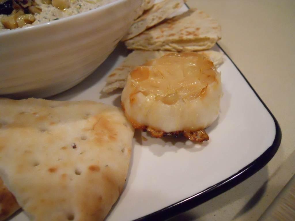 Joie Patisserie: Roasted Garlic & Feta Walnut Dip with Toasted Flat Bread