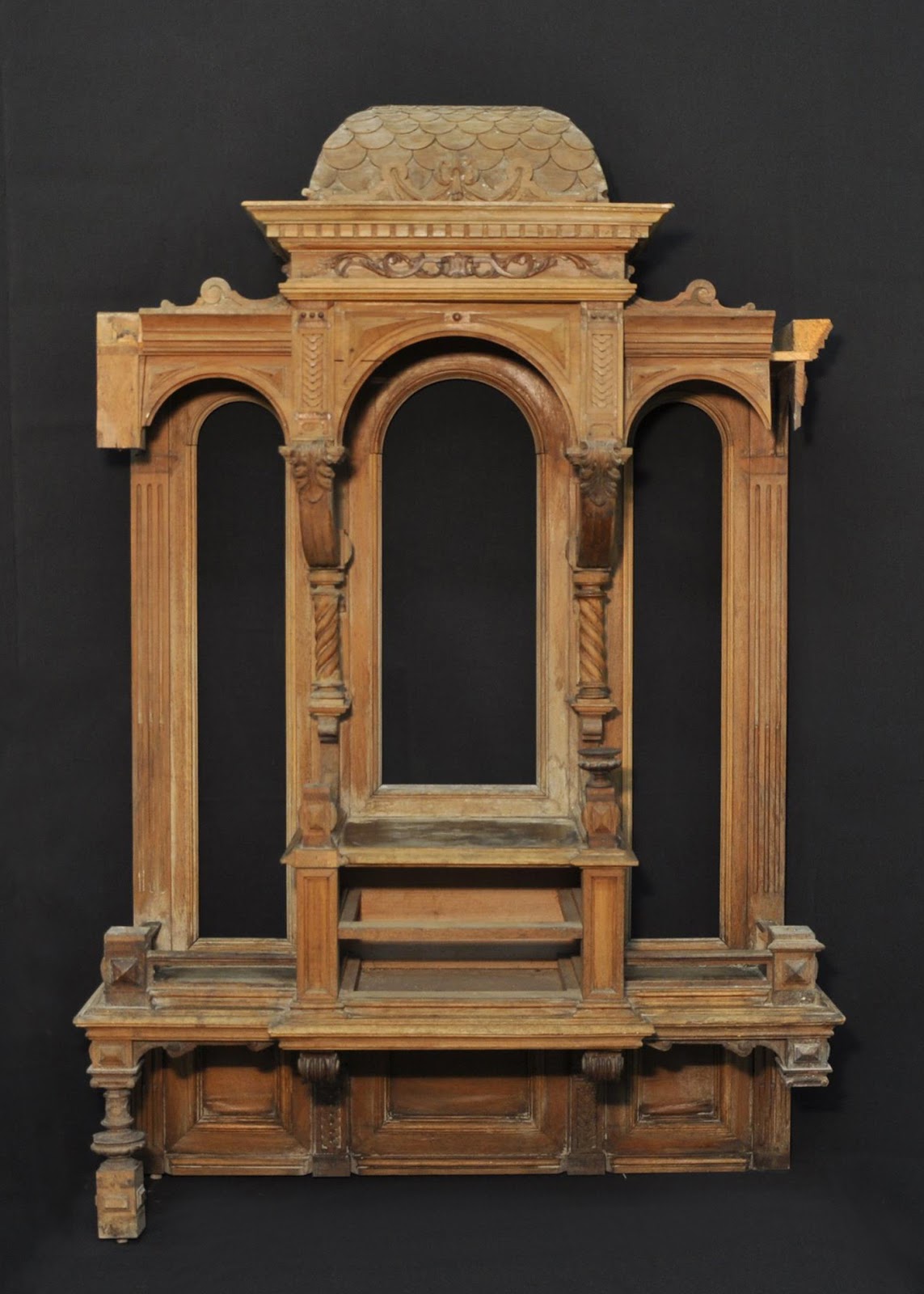 RESTAURACIÓN DE MUEBLE ANTIGUO EN VALENCIA RESTAURACIÓN DE MUEBLE