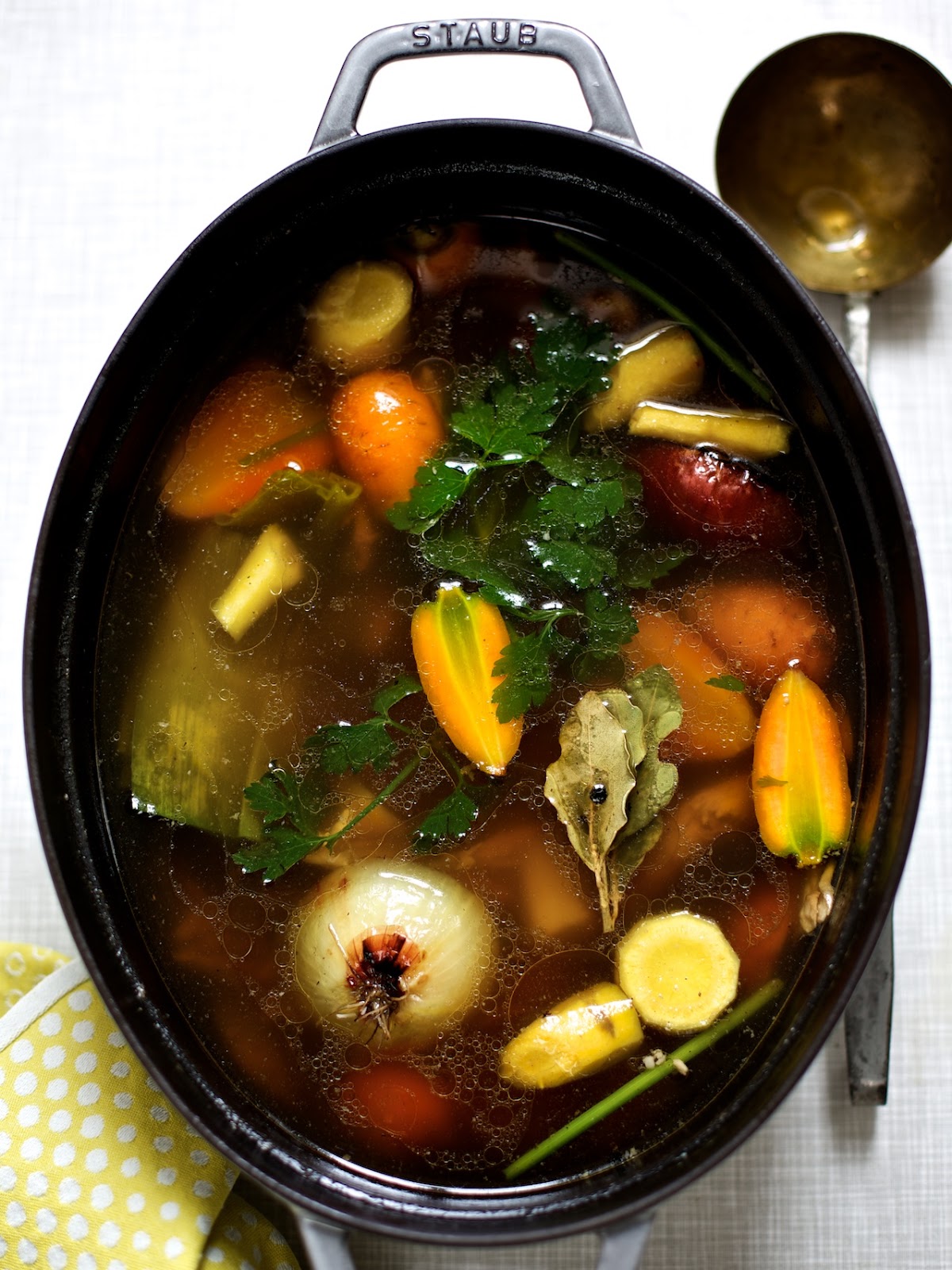 ziiikocht: Hühnersuppe nach alter Schule oder die Henkersmahlzeit ziiikocht: Hühnersuppe nach alter Schule oder die Henkersmahlzeit