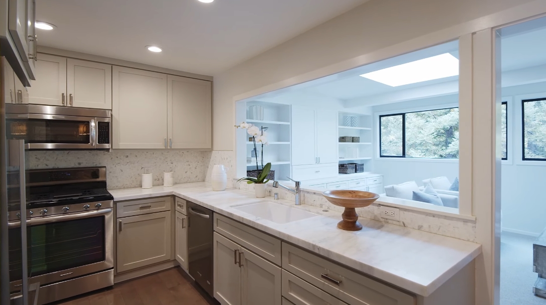 24 Interior Design Photos vs. 2158 Sand Hill Rd, Menlo Park, CA Luxury Townhome Tour