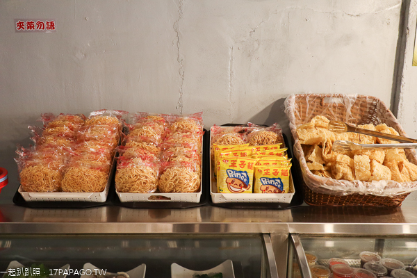 清食堂養生蔬食百匯|台中南區素食吃到飽只要250元|懷舊風用餐區 清食堂養生蔬食百匯|台中南區素食吃到飽只要250元|懷舊風用餐區