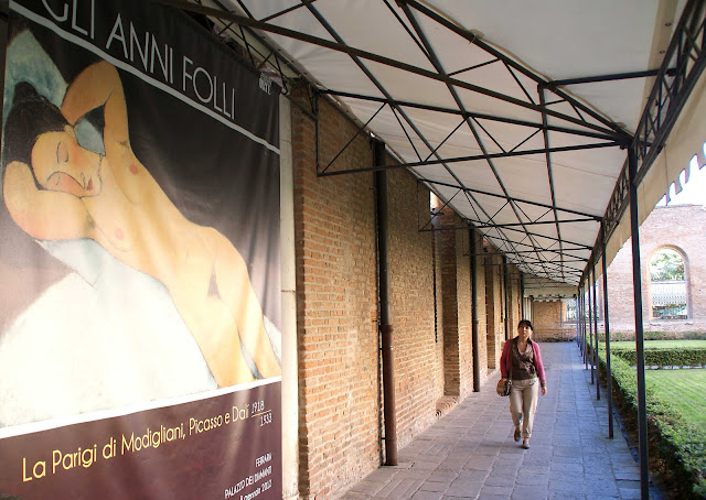 Exposición-Gli-Anni-Folli-Palazzo-dei-Diamanti-Ferrara-Italia