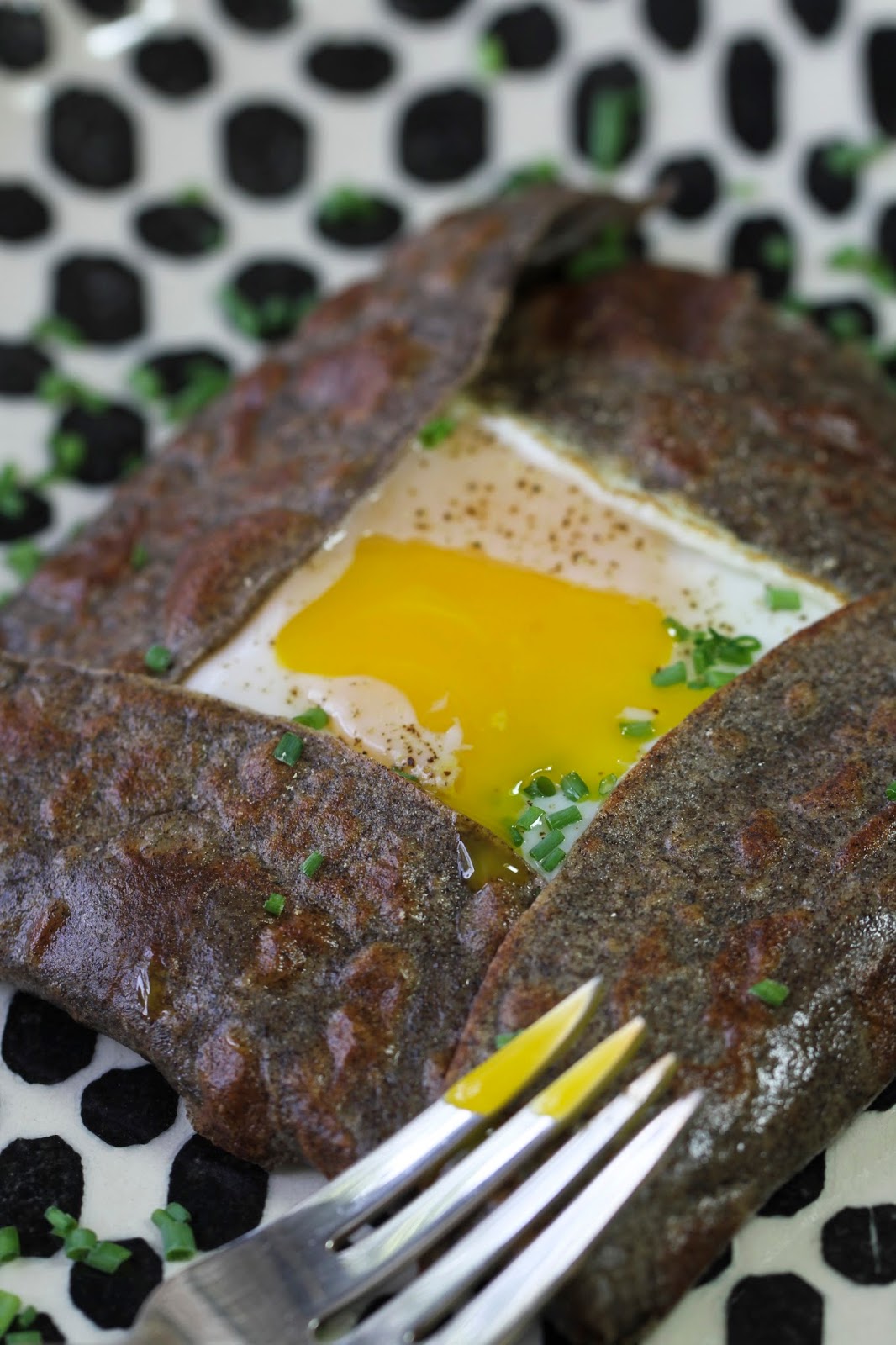 Buckwheat Crêpes with Ham, Cheese and Egg Ever Open Sauce