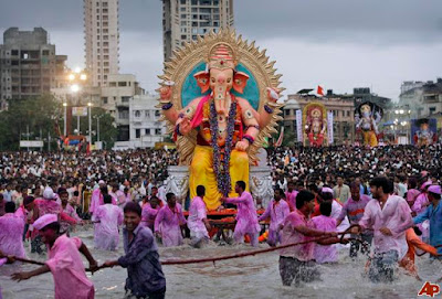 Ganesh Visarjan 2023 in Mumbai (Ganpari Nimajjanam Photos)