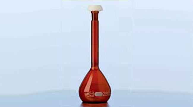 Volumetric Flask (dark brown) 茶色量瓶