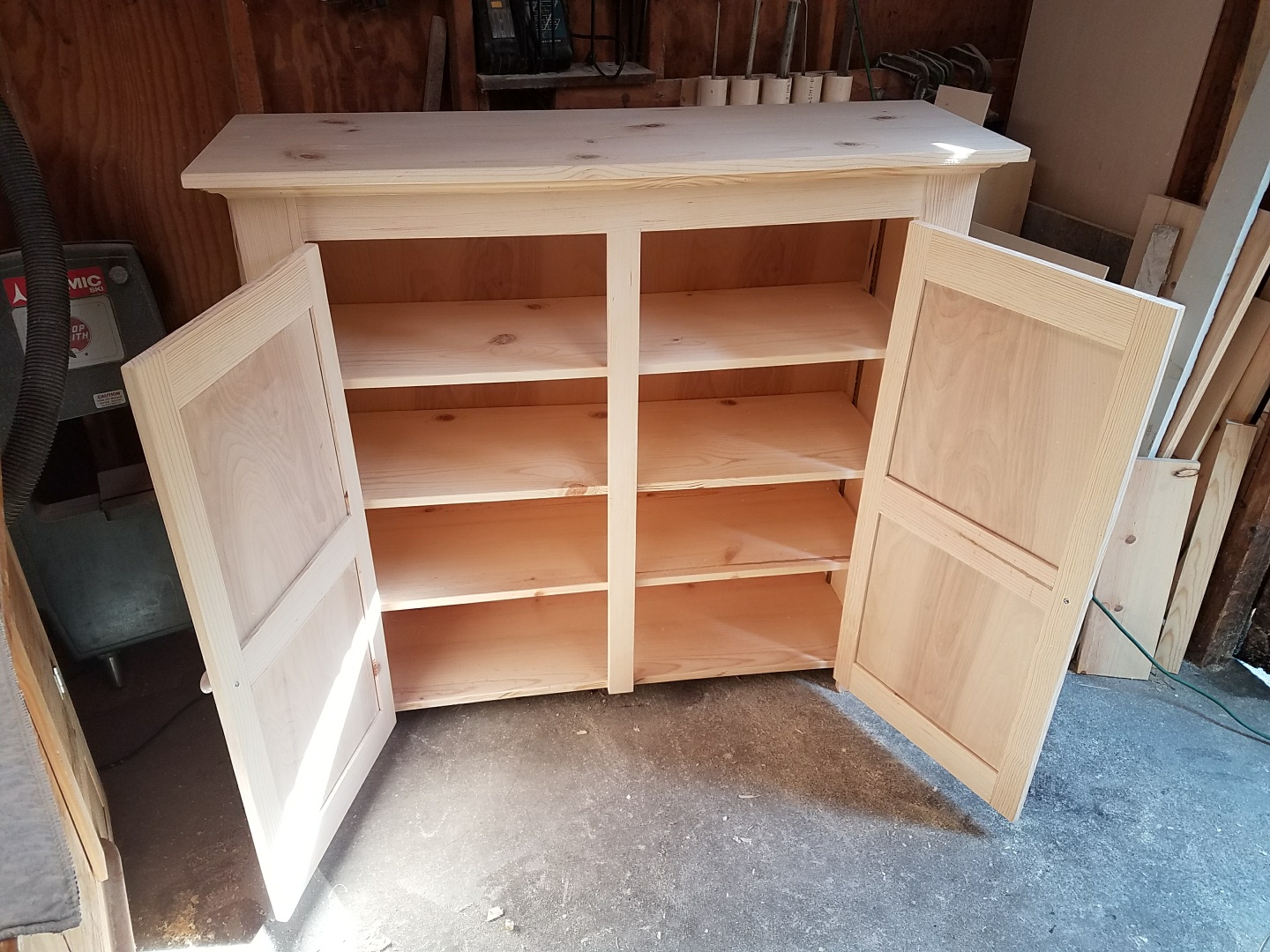 Bumpa's Wood Creations Pie Safe Storage