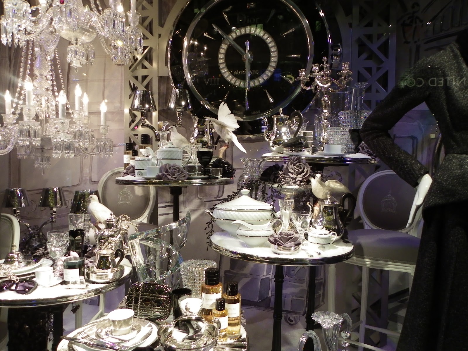 Balawou: Le luxe des vitrines de Noël