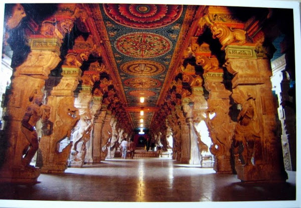 Madhurai Meenakshi Temple Inside in Madhurai