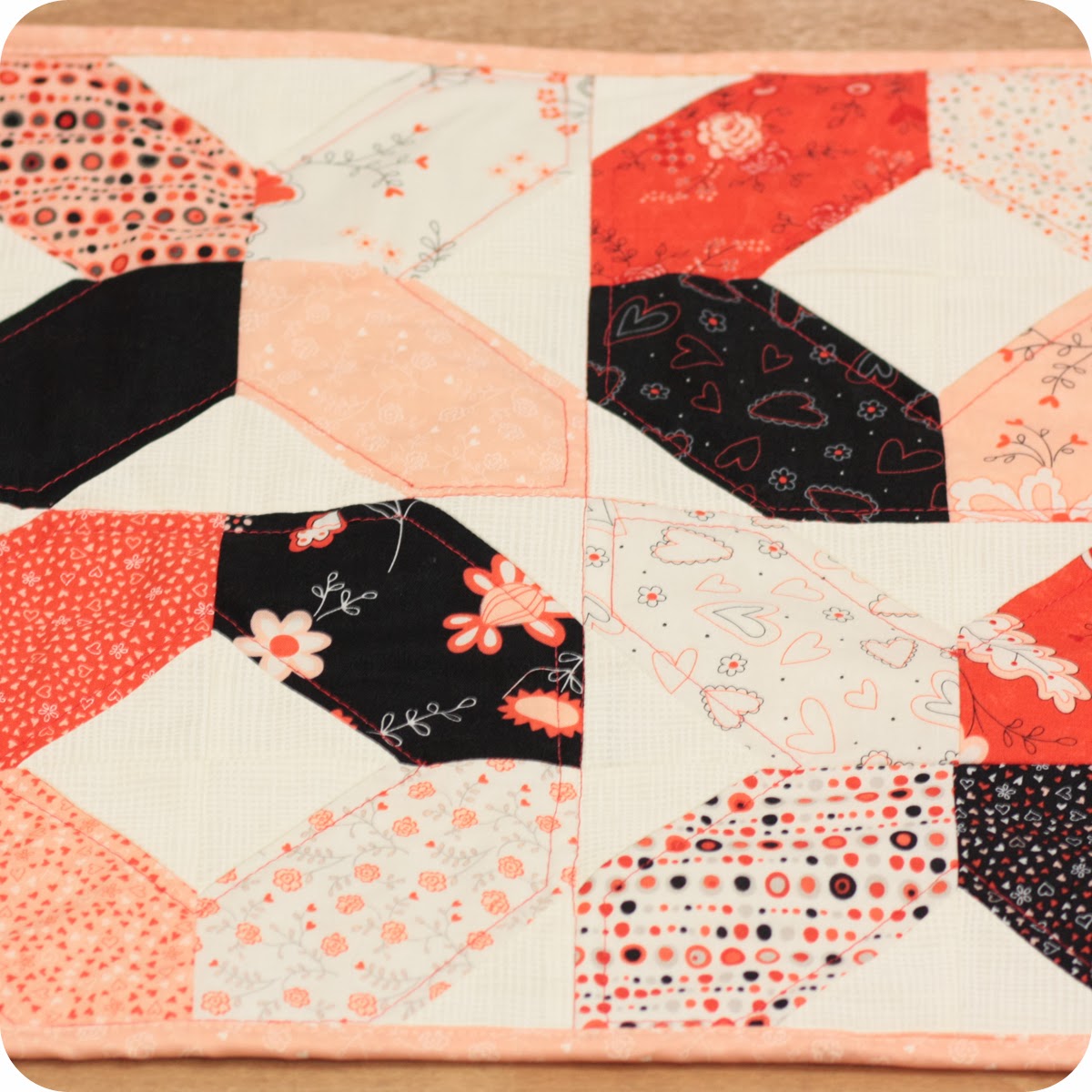 Kelly's Korner XO Table Runner and Mini Quilt