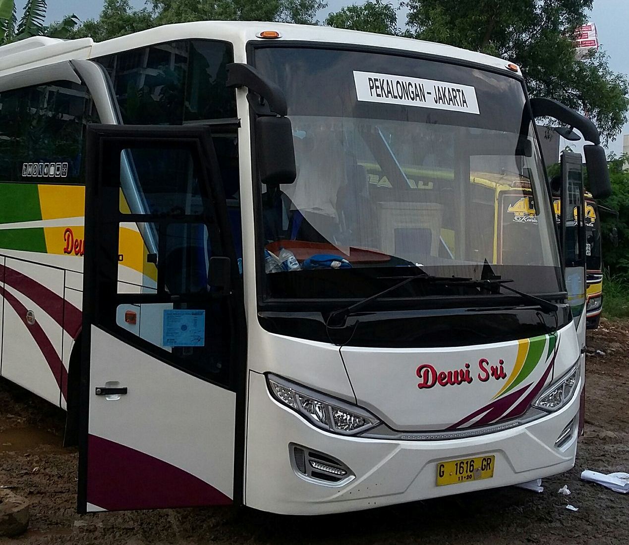 Produsen Bandung 04 Armada Bus Dewi Sri Pariwisata Terbaru 2018