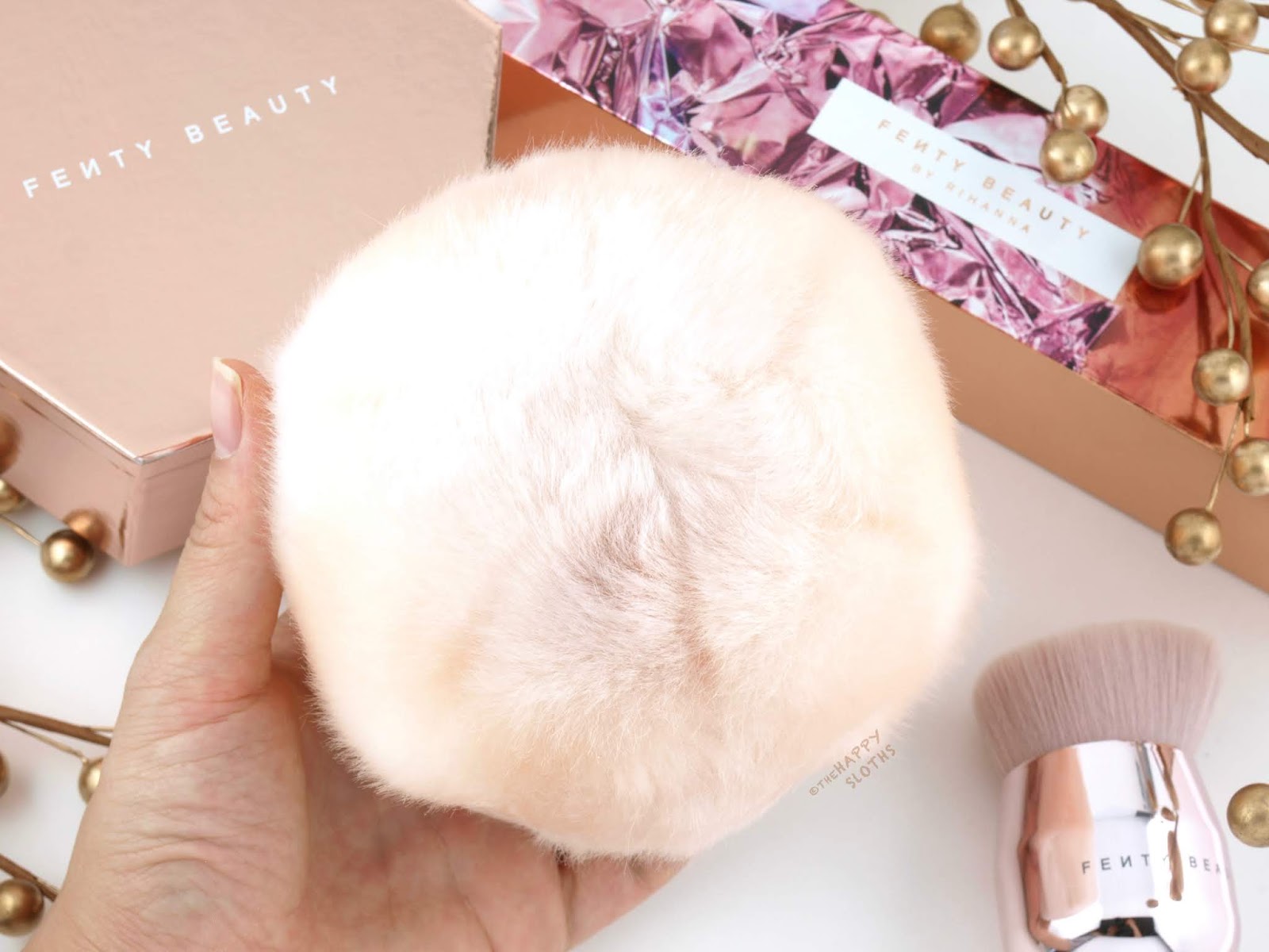 Fenty Beauty | Fairy Bomb Glittering Pom Pom: Review and Swatches