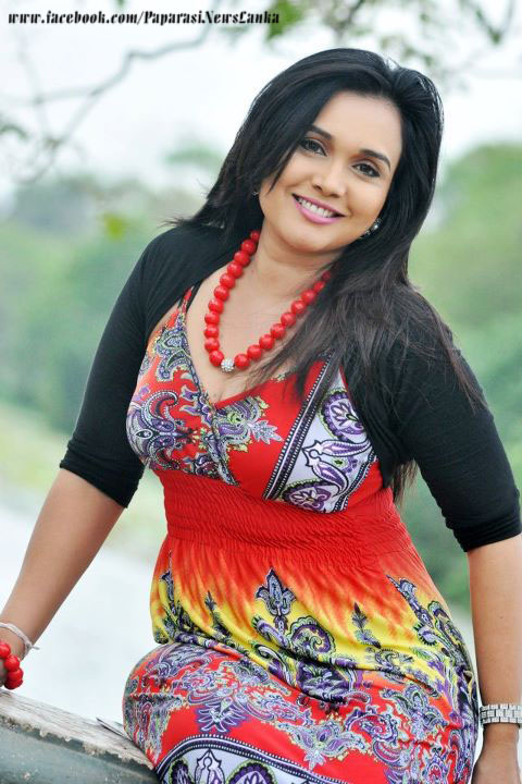 Sri Lankan Online Models: Gayathri Dias