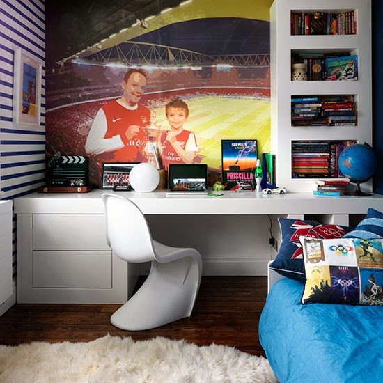Una casa con diferentes revestimientos en las paredes | Decoración