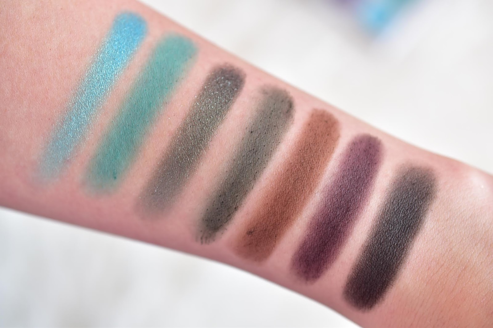Morphe The Jaclyn Hill Palette swatch
