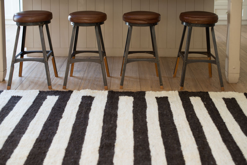 WOOL, AREA RUGS HANDWOVEN Phases Africa African Decor & Furniture