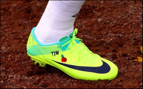 England National team to wear Poppies on their boots.
