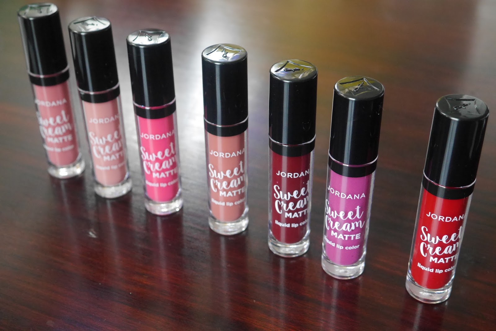 Arisan Lipstick Full Swatches & Review Jordana Lipstick Kania Dachlan