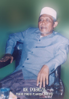 Biografi KH. Syaerozie, Pendiri Pondok Pesantren Assalafie Babakan Ciwaringin Cirebon 