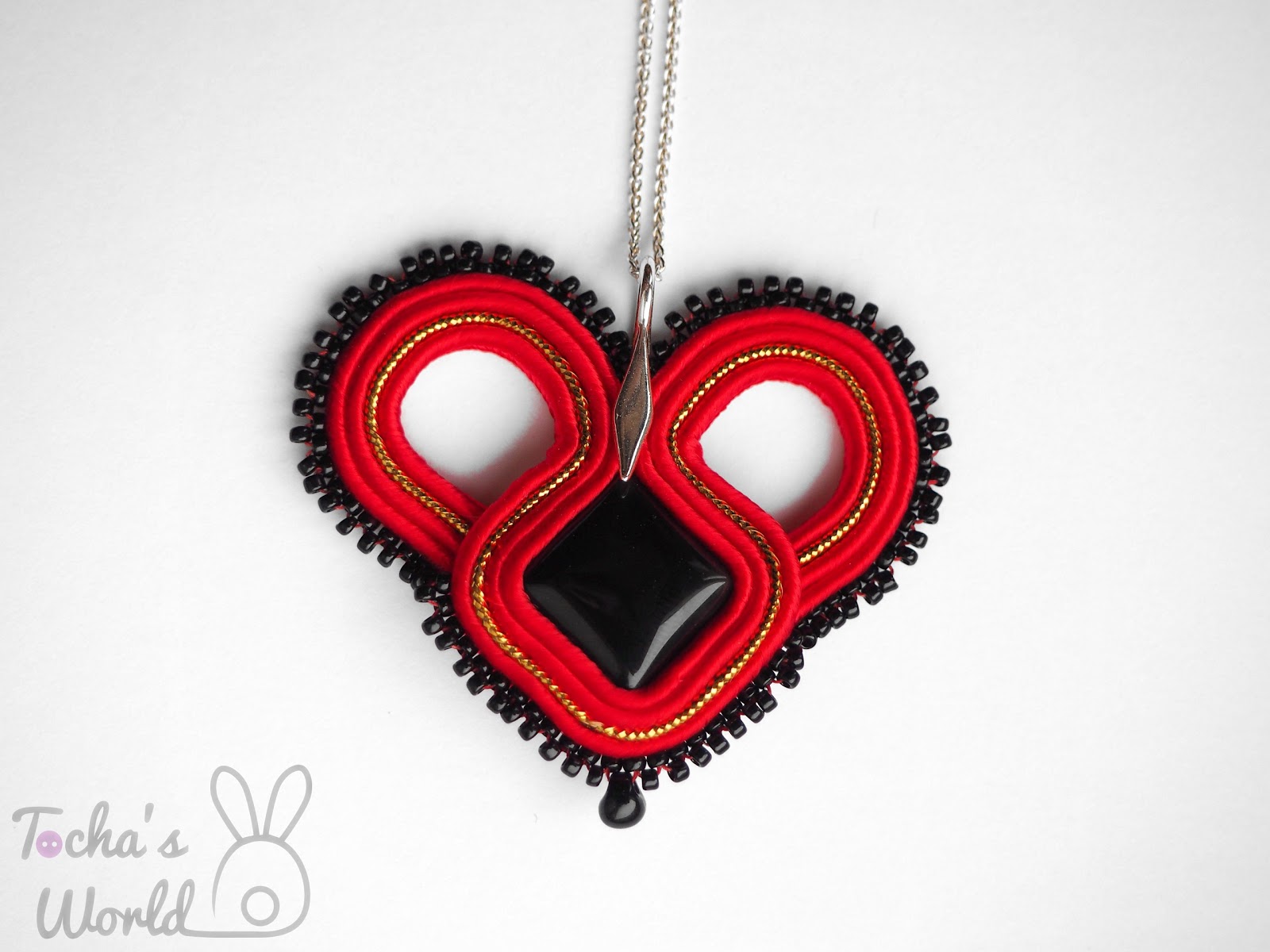 corazón, heart, pendant, strling silver, soutache, jewellery, Valentine's day, Art Village, art gallery, art, display, agate, 
