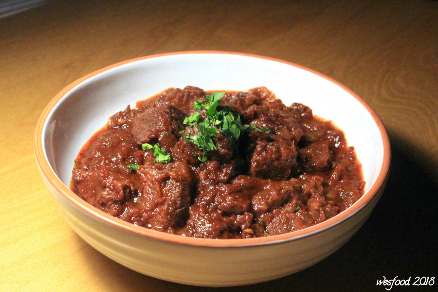 WesFood - Herr Westerhausen kocht ...: Wiener Saftgulasch nach Sacher Art