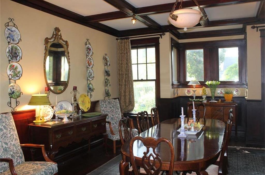 Sweet House Dreams 1876 Colonial Revival in Atchison, Kansas