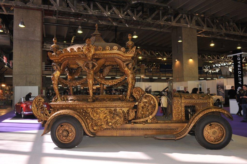 Готический автомобиль