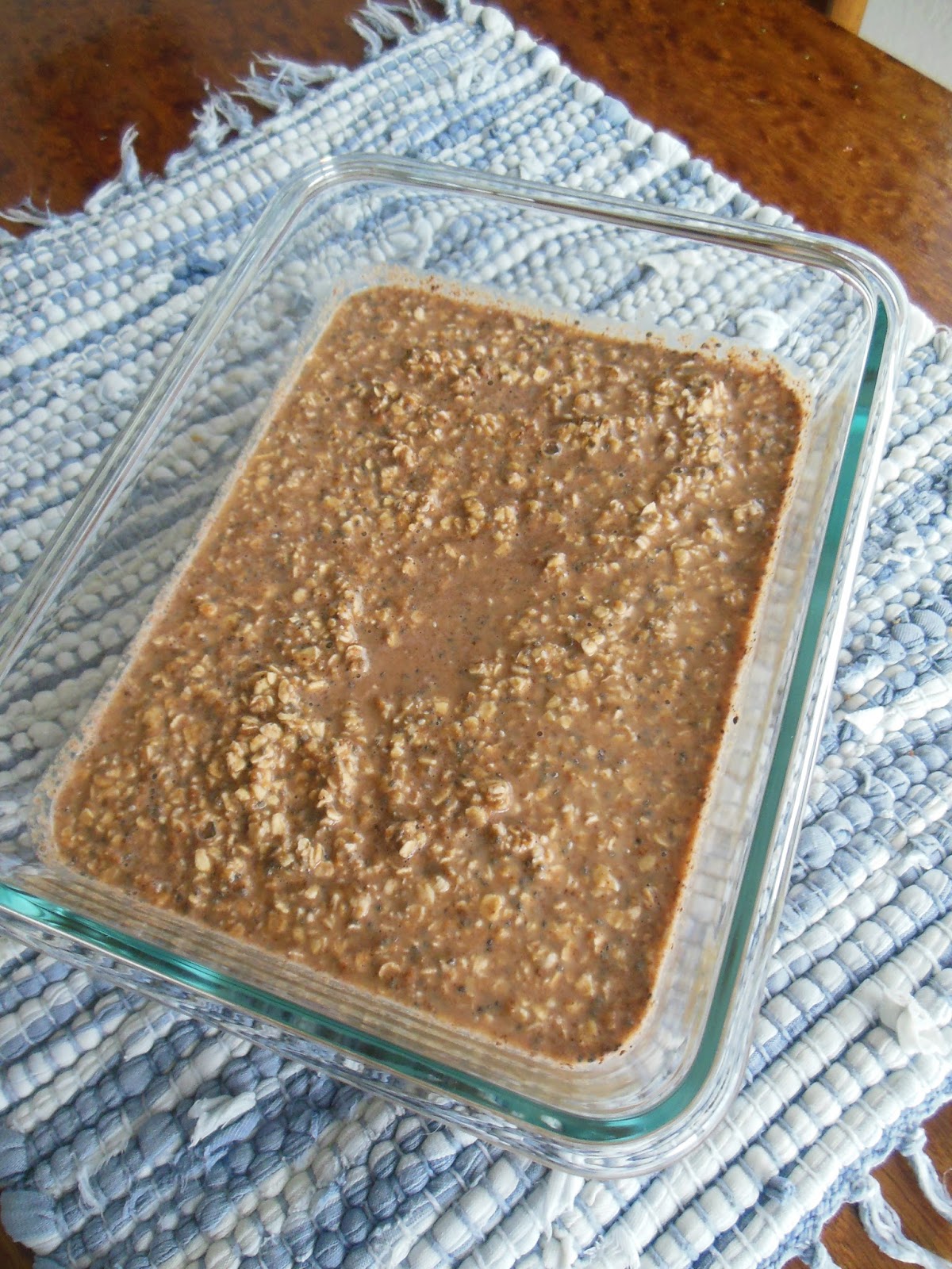 Overnight Chocolate Almond Oats and Date Chia Pudding, breakfast ideas