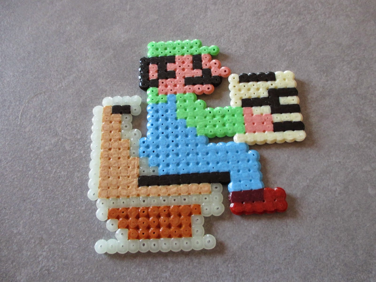 pixel art en perle hama deviantart univers Mario en perle à repasser