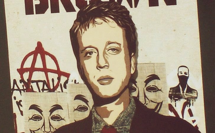 Barrett Brown Sentenced to 5 Years in Prison just for 'Re-Sharing Link to Hacked Material'