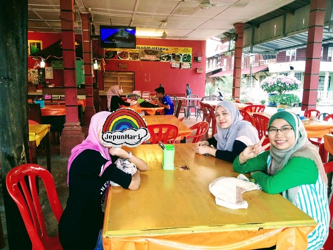 Tomyam kelapa yang sedap di Sabak Bernam Tomyam kelapa yang sedap di Sabak Bernam