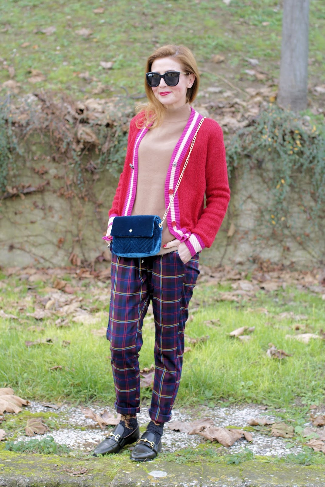 How to wear a Preppy college style outfit on Fashion and Cookies fashion blog, fashion blogger style