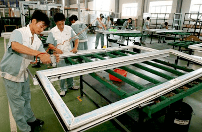 Sản xuất khung nhôm của cửa nhôm kính