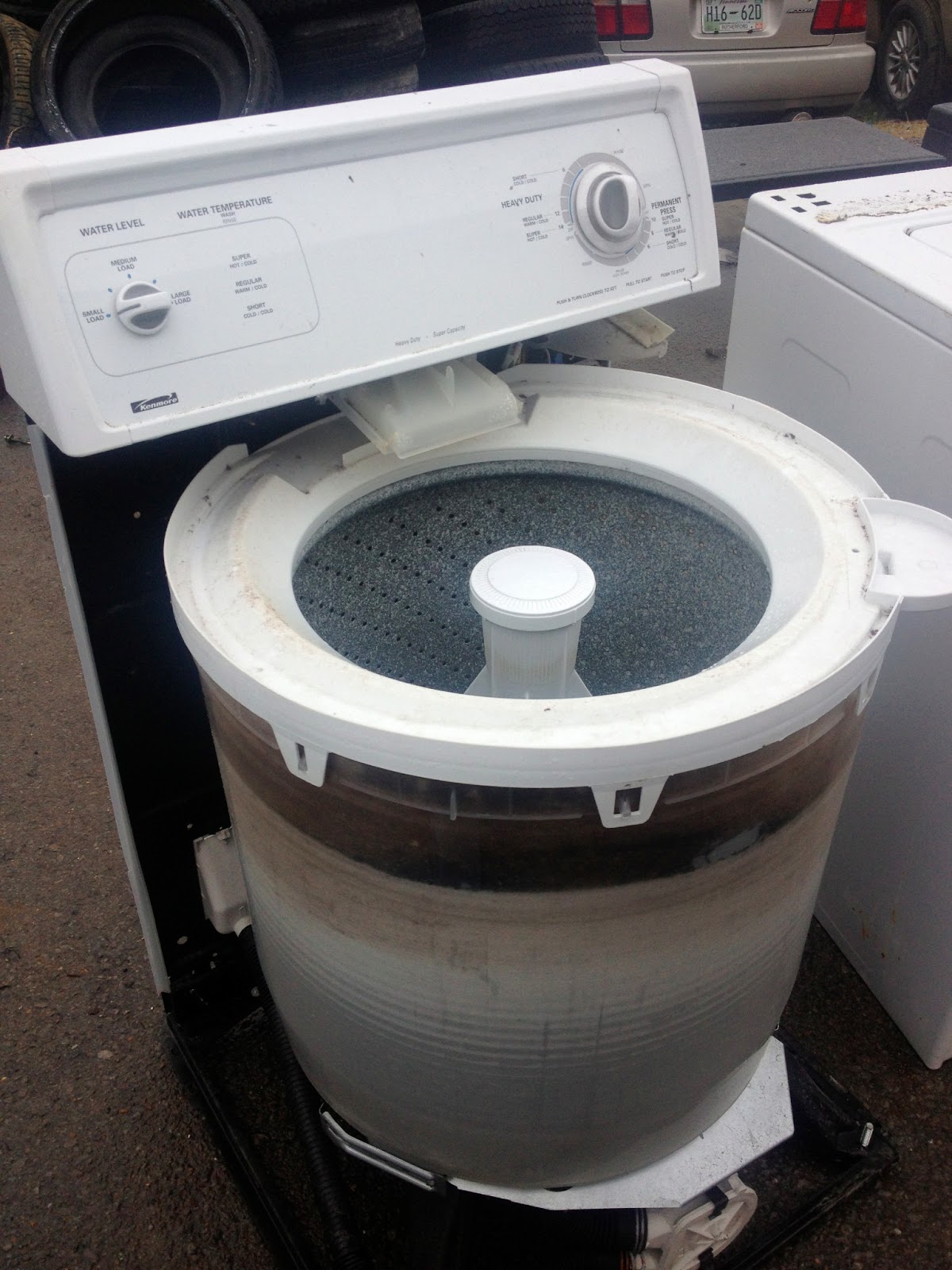 Washer not cleaning clothes + vinegar smell r/Appliances