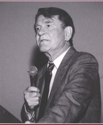 Милтон эриксон книги. Джей хейли. Hayley nichole williams. Дж хейли. Хейли митчелл.