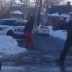 (ΚΟΣΜΟΣ)Απίστευτο: Αστυνομικός σημαδεύει με το όπλο παιδιά που έπαιζαν χιονοπόλεμο [βίντεο] 