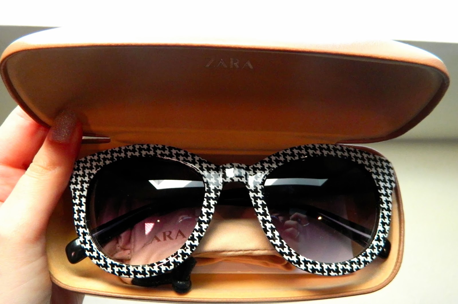 ellalexandra Zara Houndstooth Sunglasses
