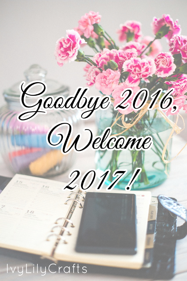 Goodbye 2016, hello 2017! My 2016 blogging year in review. Read on for my experience in hosting a giveaway, how I use different social media channels, how I make money with my blog and art, and my goals for 2017.