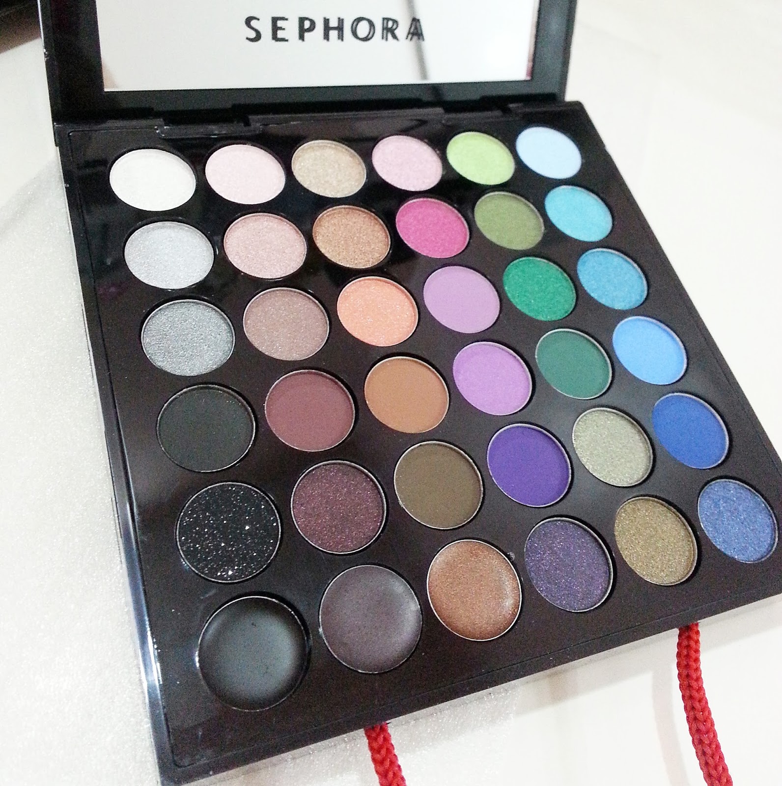 However if you look closely, for the eyeshadows palette, the... 