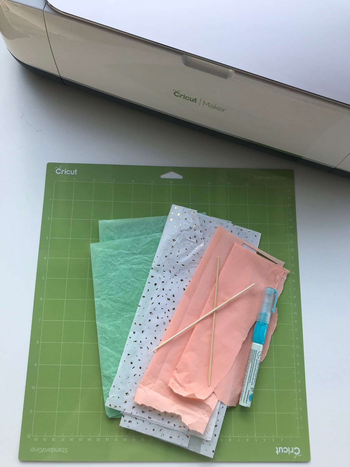 Not So CliShéa DIY Fringe Cake Topper with Cricut!