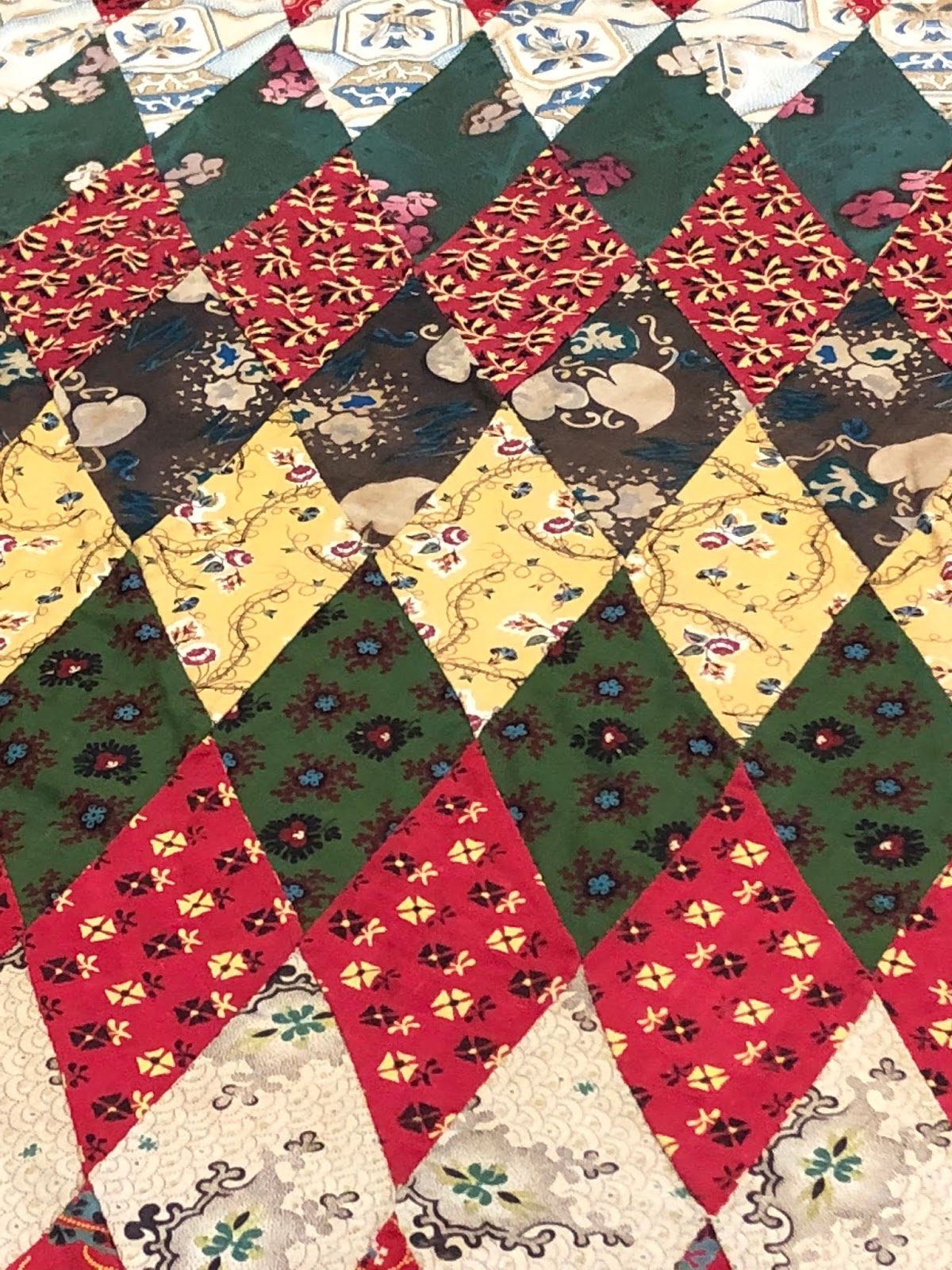 Lady Linda ♡ Quilt Show... Bed Turning