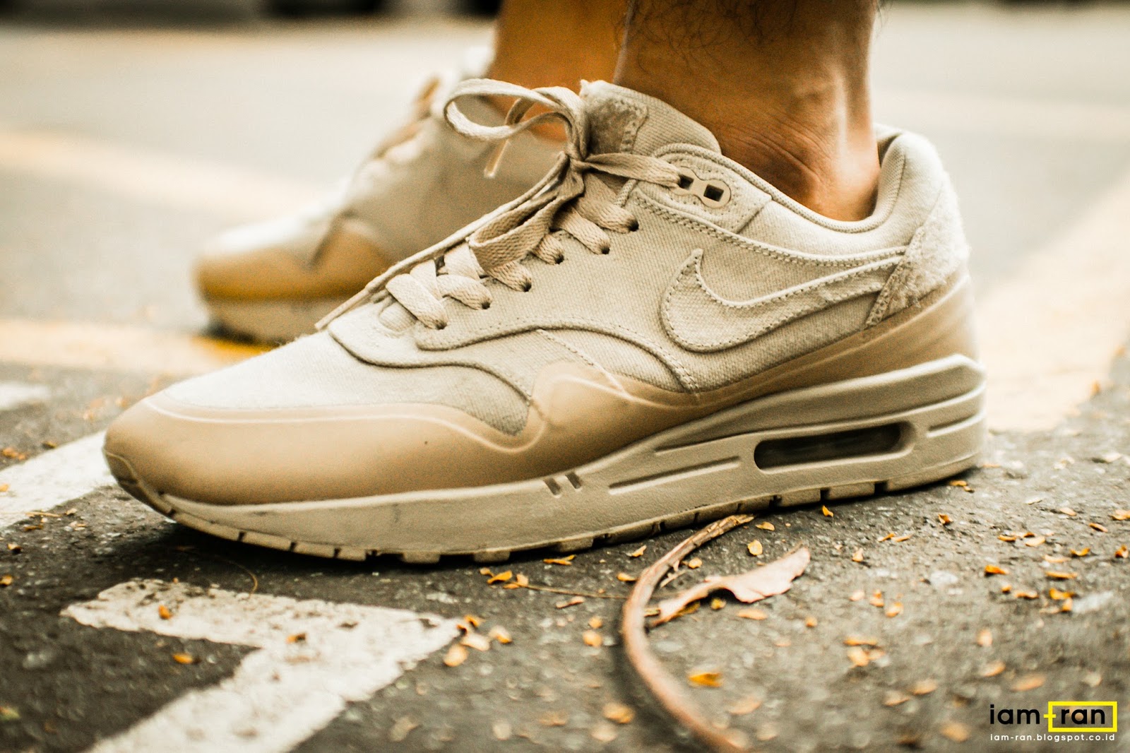 air max 1 patch sand