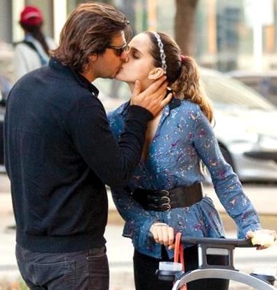 Antonio de la Rúa y Daniela Ramos Foto de Antonio de la Rúa dando un besito a Daniela Ramos