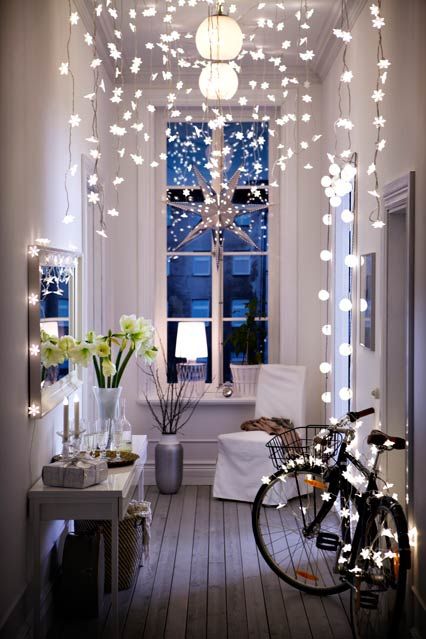 Guirnalda de luces en el recibidor