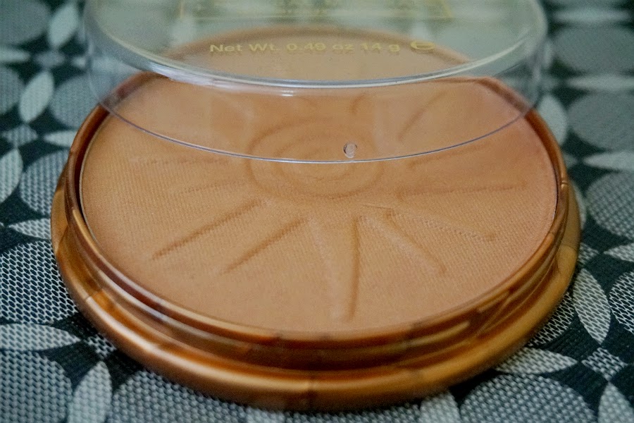 Rimmel London Natural Bronzer in Sun Glow (025) Review, Photos