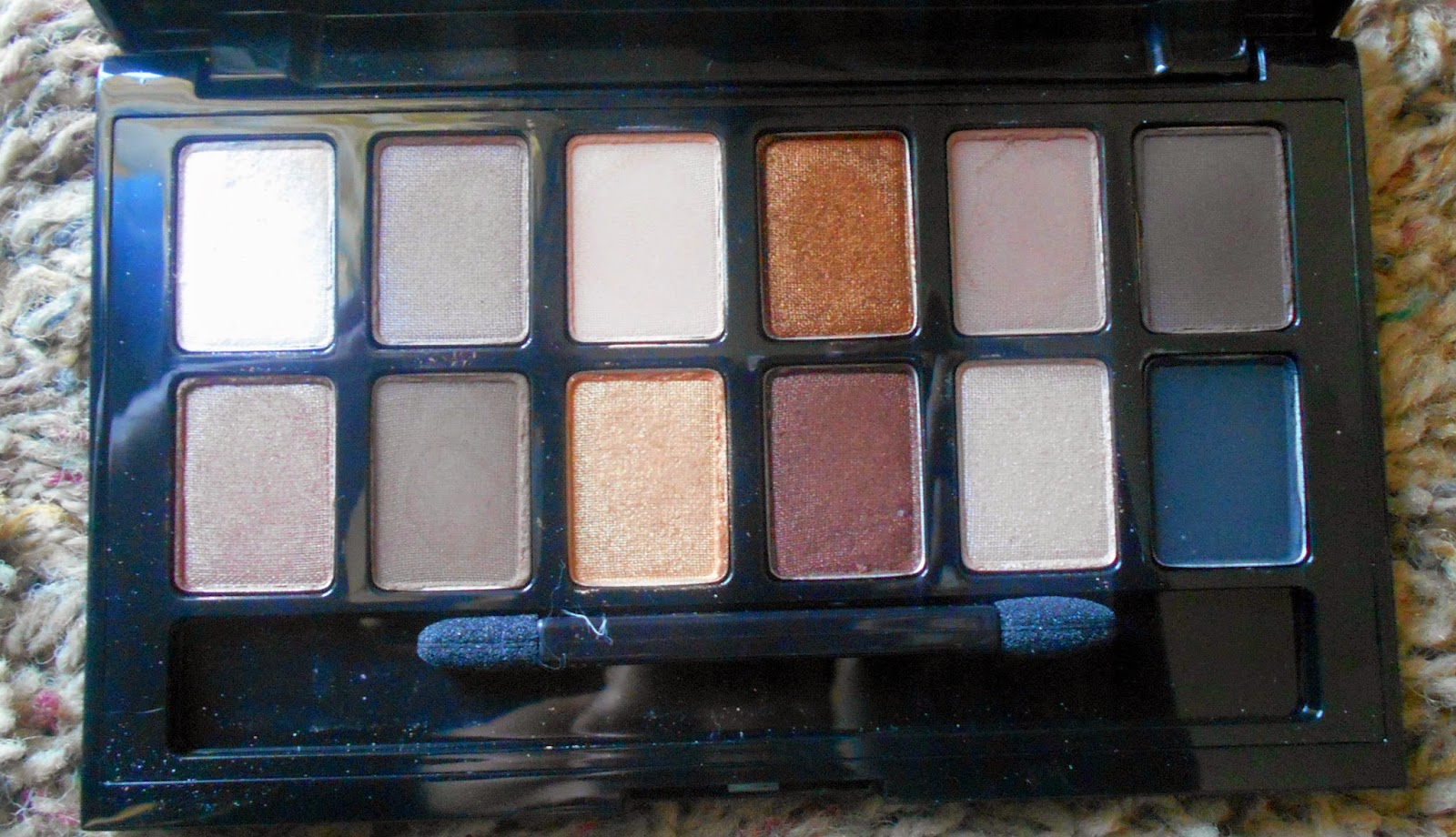 Makeup, Fashion & Royalty Review Maybelline The Nudes Palette!