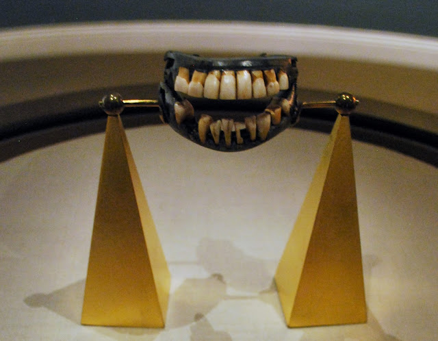 George Washington's artificial tooth