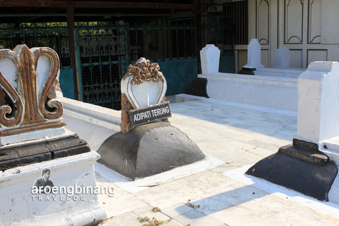 makam raja-raja demak
